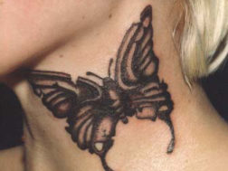 Художественная татуировка. Бабочка в стиле black&gray