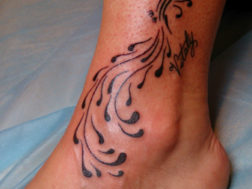 Тату на ноге: Стилизованная жар-птица (птица - феникс)