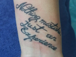 Татуировка - Надпись на запястье