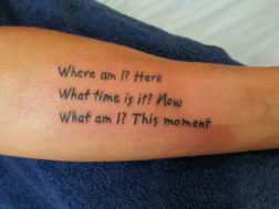 Сделать тату Надпись на руке