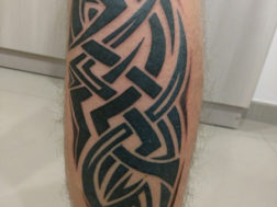 Яркое Тату на лодыжке