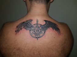 Мужская татуировка на спине