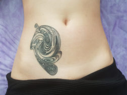Тату на животе
