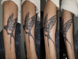 Татуировка на руке, птица, черно-белая