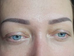 Татуаж бровей, пудровый стиль, серо-коричневый цвет (фото 31)