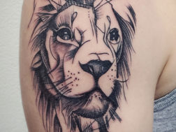 Татуировка на плече, стилизованный Лев