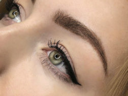 Перманентный макияж бровей в пудровой технике